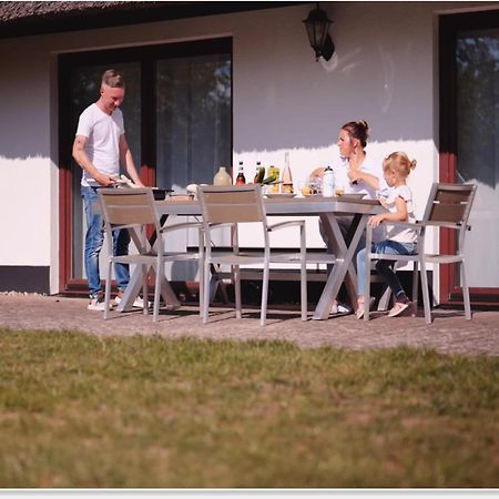 Holiday Resort Van Der Valk, Linstow Dobbin-Linstow ภายนอก รูปภาพ
