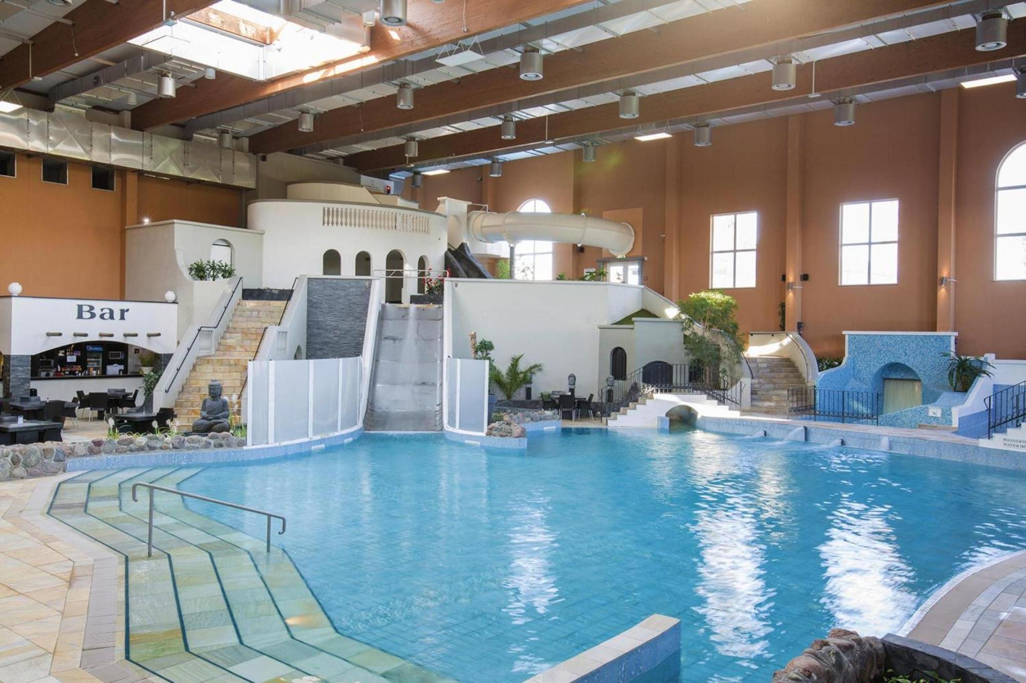 Holiday Resort Van Der Valk, Linstow Dobbin-Linstow ภายนอก รูปภาพ